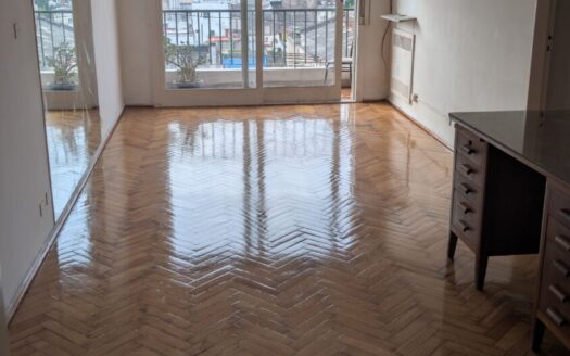 Alquiler Departamento 3 Ambientes + Dependencia Y Balcon En Montserrat