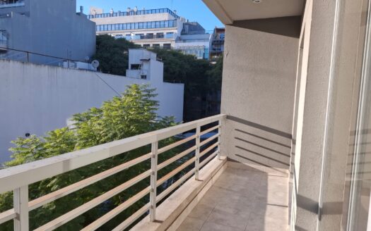 Alquiler de excelente depto. 1 amb en Belgrano – 4° piso, norte, súper luminoso Dueño alquila directamente – Sin comisión inmobiliaria.