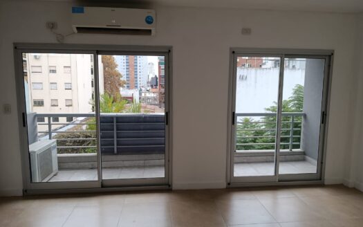 Alquiler de excelente depto. 1 amb en Belgrano – 4° piso, norte, súper luminoso Dueño alquila directamente – Sin comisión inmobiliaria.