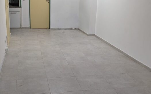 Monoambiente al frente en alquiler