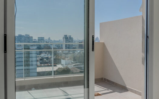 SEMIPISO A ESTRENAR 2 AMBIENTES BALCON TERRAZA APTO PROFESIONAL