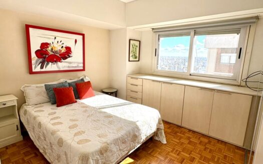 Departamento tres ambientes impecable flores piso 23