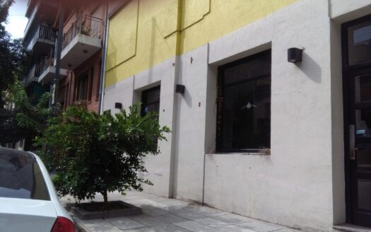 Vendo o Alquilo Local en Barracas frente Plaza Colombia (zona premium)