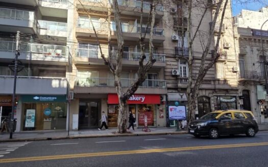 DEPARTAMENTO MONOAMBIENTE A LA CALLE. APTO PROFESIONAL