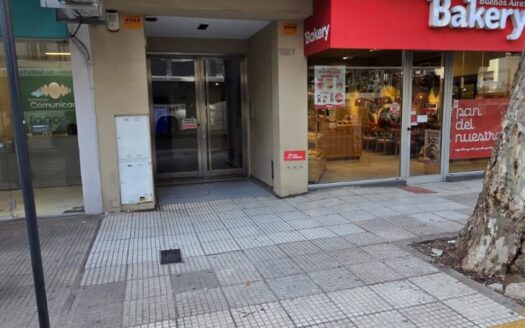 DEPARTAMENTO MONOAMBIENTE A LA CALLE. APTO PROFESIONAL