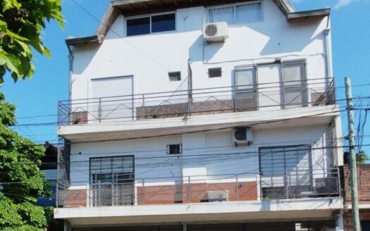 PH planta baja con patio, 2 ambientes y muy buena ubicación