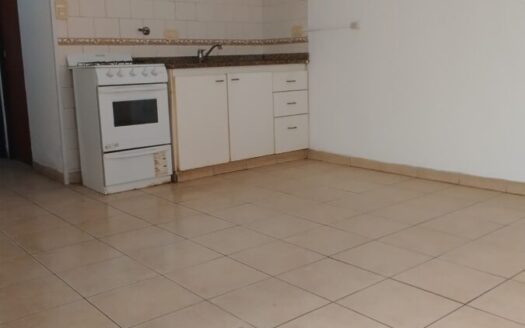PH planta baja con patio, 2 ambientes y muy buena ubicación